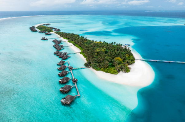 Four Seasons Landaa Giraavaru