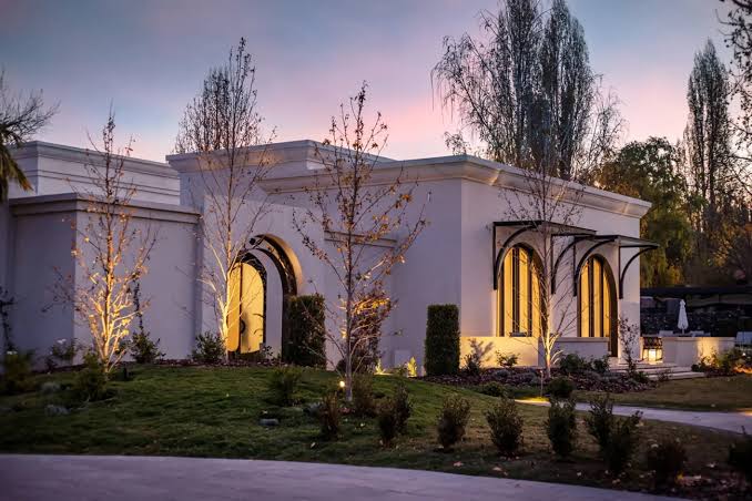 SB Winemaker's House